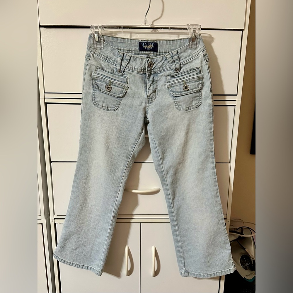 Light Blue Women's Cropped Jeans